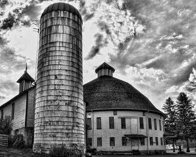 Round Barn and Silo