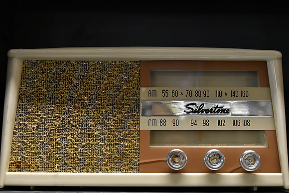 Silvertone T202