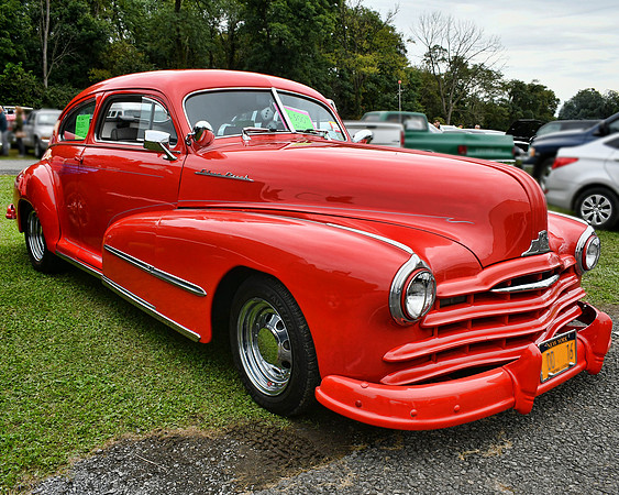 48 Pontiac Silver Streetjpg