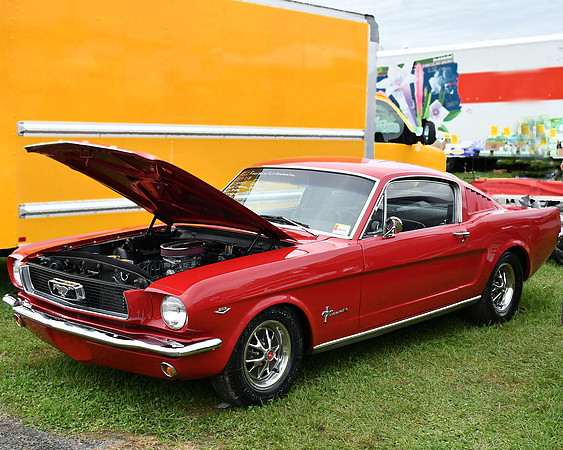 Red 'Stang