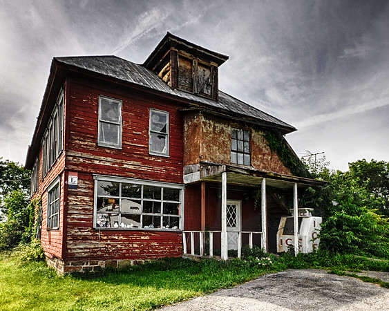 Along the Lincoln Highway